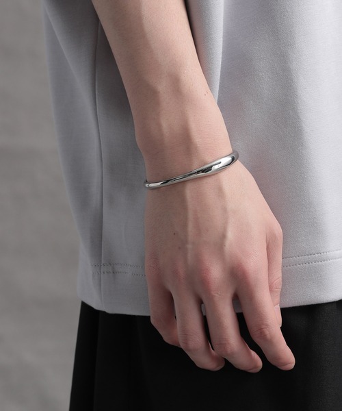 HARE（ハレ）の「【UNISEX MADE IN JAPAN】ブラスバングル (HARE)（バングル/リストバンド・メンズ・シルバー/シルバー系その他/シルバー系その他2/シルバー系その他3/シルバー系その他4・FREE）」の11枚目の写真