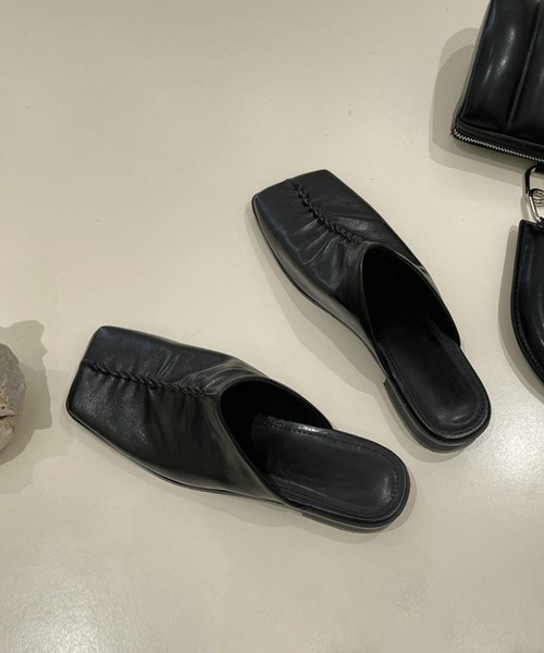 me+em select（ミームセレクト）の「スクエアトゥソフトギャザーミュールサンダル（サンダル・レディース・ホワイト/グリーン/ブラック・24/23/23.5/24.5）」の12枚目の写真