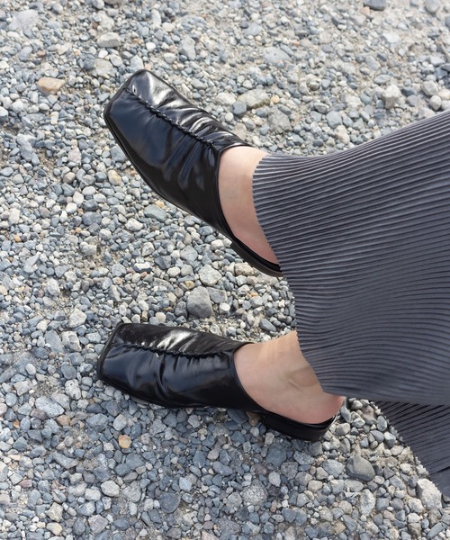 me+em select（ミームセレクト）の「スクエアトゥソフトギャザーミュールサンダル（サンダル・レディース・ホワイト/グリーン/ブラック・24/23/23.5/24.5）」の20枚目の写真