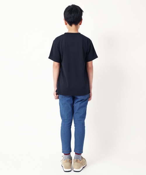 Champion（チャンピオン）の「Chamion/チャンピオン　キッズスポーツ　ロゴプリントTシャツ（Tシャツ/カットソー・キッズ・ブラック/ホワイト/ブルー/ネイビー/イエロー・100cm/120cm/130cm/160cm/140cm/150cm/110cm）」の19枚目の写真