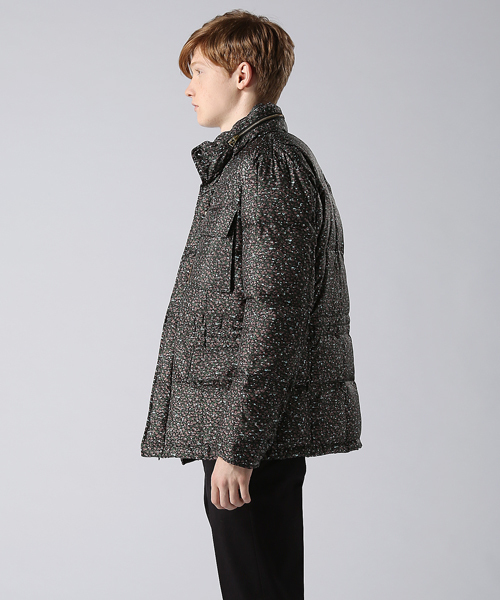 Paul Smith（ポールスミス）の「STIPPLED COLOR PRINT M-65 DOWN