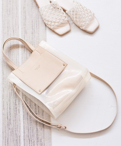 Heather（ヘザー）の「ポケットＰＶＣバッグ　950514（ショルダーバッグ・レディース・ホワイト系/ブラウン系・ONE SIZE）」の2枚目の写真