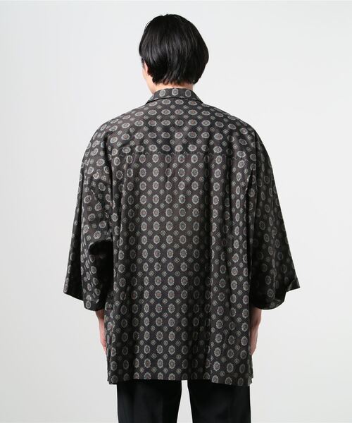 MAISON SPECIAL（メゾンスペシャル）の「《ユニセックスアイテム》小紋柄エクストラプライムオーバーショートスリーブオープンカラーシャツ 【MAISON SPECIAL/メゾンスペシャル】（シャツ/ブラウス・メンズ・オフホワイト/ベージュ/ブラック/ブルー・0/1/2）」の6枚目の写真