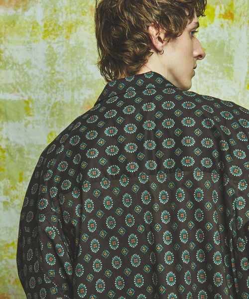 MAISON SPECIAL（メゾンスペシャル）の「《ユニセックスアイテム》小紋柄エクストラプライムオーバーショートスリーブオープンカラーシャツ 【MAISON SPECIAL/メゾンスペシャル】（シャツ/ブラウス・メンズ・オフホワイト/ベージュ/ブラック/ブルー・0/1/2）」の11枚目の写真