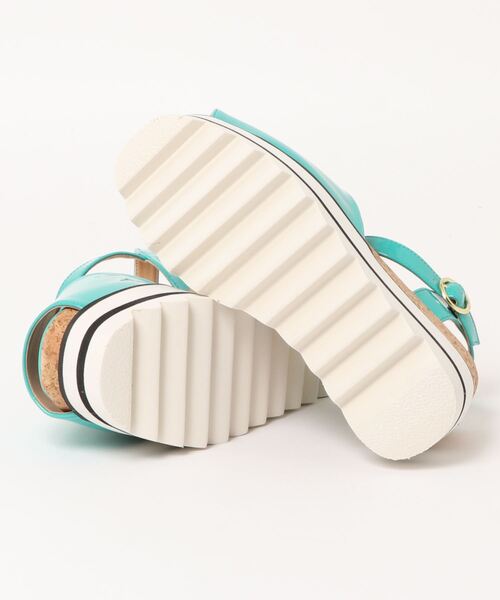 Sugar Sugar（シュガーシュガー）の「【SUGAR SUGAR シュガーシュガー】シャークエナメルストラップサンダル（サンダル・レディース・ホワイト系その他/イエロー系その他/ブラック系その他/グリーン系その他・L/S/M/LL）」の6枚目の写真