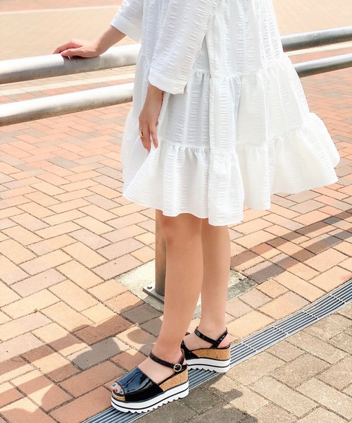 Sugar Sugar（シュガーシュガー）の「【SUGAR SUGAR シュガーシュガー】シャークエナメルストラップサンダル（サンダル・レディース・ホワイト系その他/イエロー系その他/ブラック系その他/グリーン系その他・L/S/M/LL）」の13枚目の写真