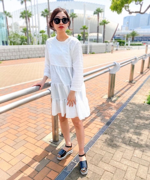 Sugar Sugar（シュガーシュガー）の「【SUGAR SUGAR シュガーシュガー】シャークエナメルストラップサンダル（サンダル・レディース・ホワイト系その他/イエロー系その他/ブラック系その他/グリーン系その他・L/S/M/LL）」の12枚目の写真