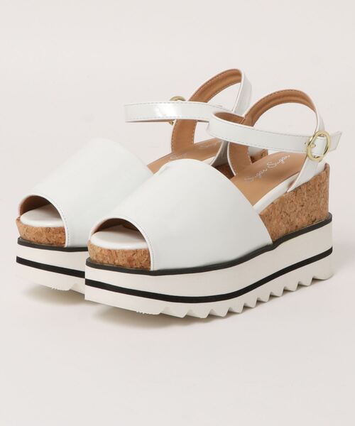 Sugar Sugar（シュガーシュガー）の「【SUGAR SUGAR シュガーシュガー】シャークエナメルストラップサンダル（サンダル・レディース・ホワイト系その他/イエロー系その他/ブラック系その他/グリーン系その他・L/S/M/LL）」の7枚目の写真