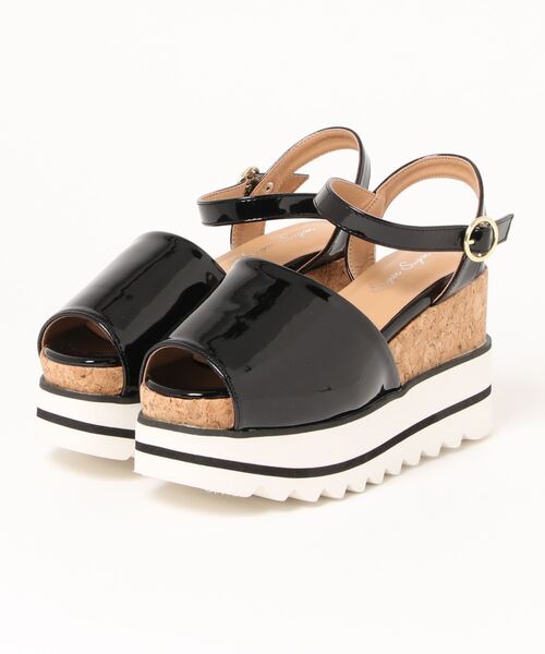 Sugar Sugar（シュガーシュガー）の「【SUGAR SUGAR シュガーシュガー】シャークエナメルストラップサンダル（サンダル・レディース・ホワイト系その他/イエロー系その他/ブラック系その他/グリーン系その他・L/S/M/LL）」の8枚目の写真