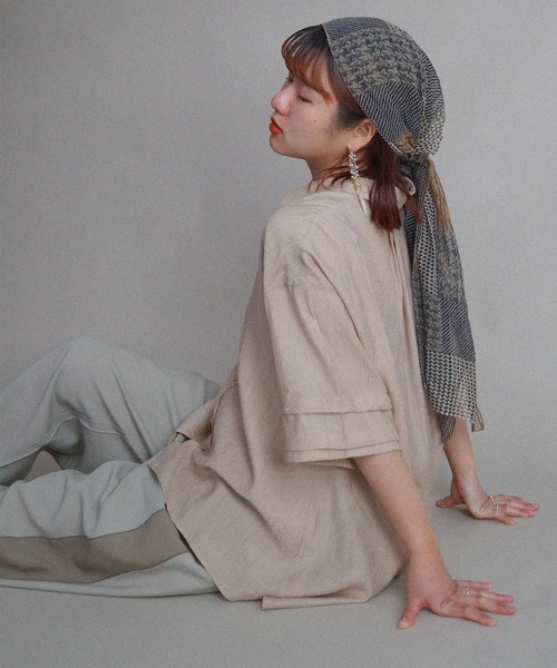 NICOLE CLUB（ニコル　クラブ）の「【NICOLE CLUB】レイヤード風シャツ（シャツ/ブラウス・レディース・パープル/ベージュ・MEDIUM）」の3枚目の写真