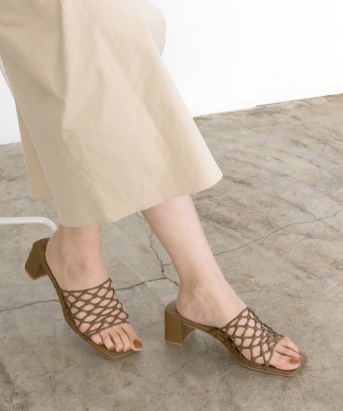 RANDA(ランダ)の「ソフト メッシュ編みミュールサンダル(サンダル・レディース・ブラウン/イエロー/アイボリー・LL/S/M/L)」の3枚目の写真