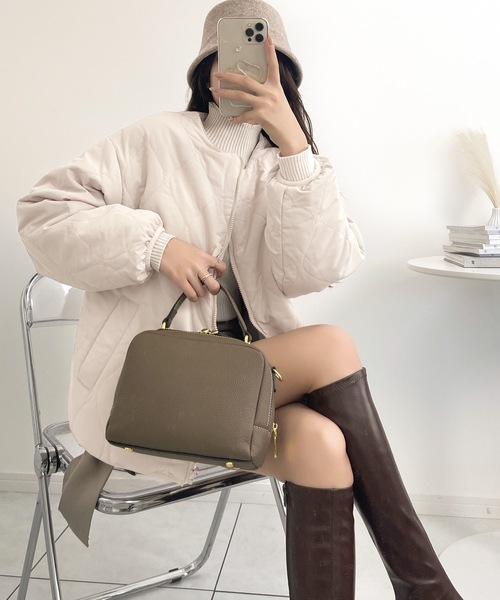 classicalelf(クラシカルエルフ)の「その日の気分で楽しむ。ファー×ウェーブキルトリバーシブルブルゾン(ブルゾン・レディース・ベージュ/グレイッシュベージュ/モカ・MEDIUM/LARGE/X-LARGE/SMALL)」の16枚目の写真