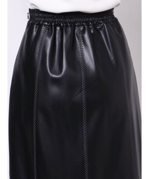 LAGUNAMOON（ラグナムーン）の「配色ステッチフェイクレザーロングスカート（スカート・レディース・アイボリー/カーキ/ブラック・SMALL/MEDIUM）」の9枚目の写真