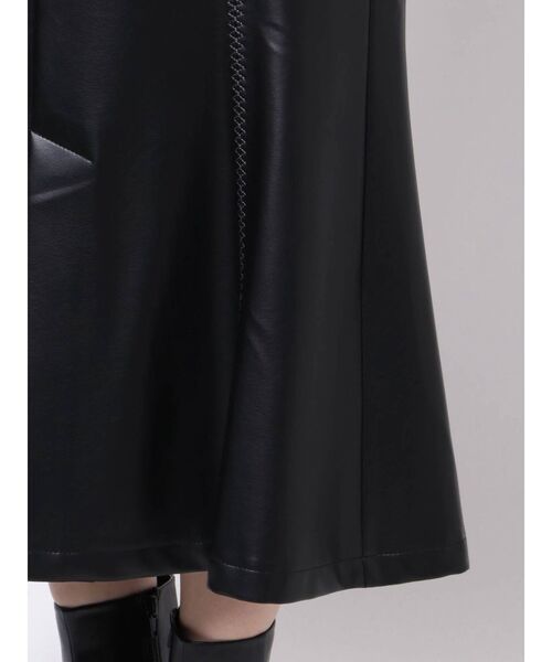 LAGUNAMOON（ラグナムーン）の「配色ステッチフェイクレザーロングスカート（スカート・レディース・アイボリー/カーキ/ブラック・SMALL/MEDIUM）」の14枚目の写真