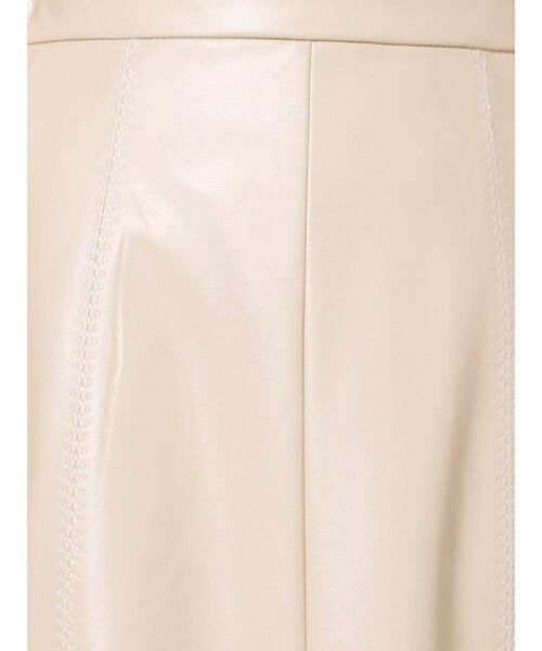 LAGUNAMOON（ラグナムーン）の「配色ステッチフェイクレザーロングスカート（スカート・レディース・アイボリー/カーキ/ブラック・SMALL/MEDIUM）」の4枚目の写真