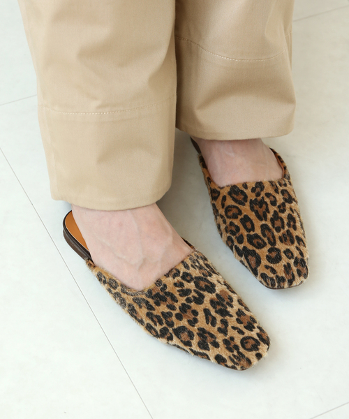 Simplicite(サンプリシテ)の「アニマル柄フラットシューズ◆(スリッポン・レディース・ブラック/ベージュ・SMALL/MEDIUM/LARGE)」の2枚目の写真