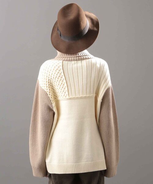 AVIREX（アヴィレックス）の「タートルカラーコンビ ニットトップス/ TURTLE COLOR COMBI KNIT TOPS（ニット/セーター・レディース・ブラック/オフホワイト/オリーブ・FREE）」の5枚目の写真