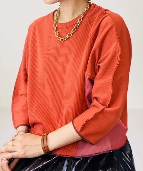 TEVALT（ヴァレット）の「リブ切替ラグランボリュームトップス（Tシャツ/カットソー・レディース・ブラック/グリーン/アイボリー/レッド系・38）」の4枚目の写真