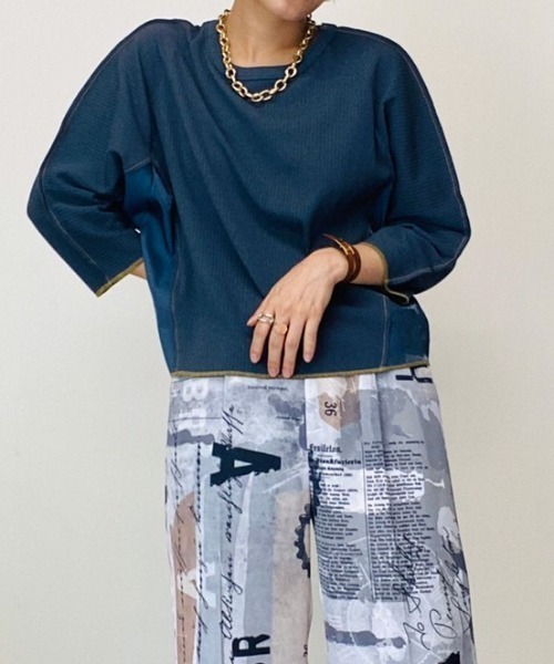 TEVALT（ヴァレット）の「リブ切替ラグランボリュームトップス（Tシャツ/カットソー・レディース・ブラック/グリーン/アイボリー/レッド系・38）」の2枚目の写真