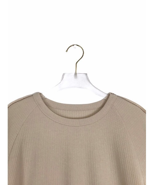 TEVALT（ヴァレット）の「リブ切替ラグランボリュームトップス（Tシャツ/カットソー・レディース・ブラック/グリーン/アイボリー/レッド系・38）」の13枚目の写真