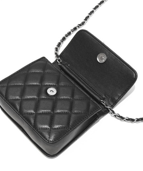 flower（フラワー）の「レザーキルティングバッグ（ショルダーバッグ・レディース・ホワイト/ブラック・FREE）」の20枚目の写真