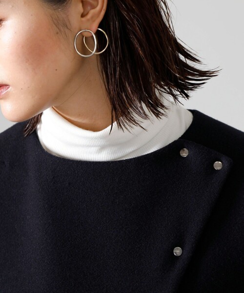 CAST:（キャストコロン）の「ショートライトコート（ノーカラーコート・レディース・ネイビー/オフホワイト/グリーン・M）」の12枚目の写真