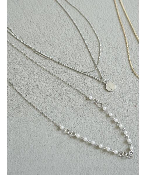 earth music&ecology（アースミュージックアンドエコロジー）の「3wayコインパールネックレス ＊（ネックレス・レディース・シルバー/ゴールド・FREE）」の3枚目の写真