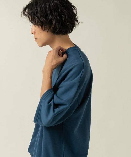 ITEMS URBANRESEARCH(アイテムズ アーバンリサーチ)の「裏毛7分袖クルーネックプルオーバー(スウェット・メンズ・チャコールグレー/ブラウン/ブルー・MEDIUM/LARGE)」の4枚目の写真