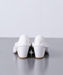 ピッピシック チャンキー パンプス （23㌢） ホワイト pippichic ピッピシック チャンキー パンプス （23㌢） ホワイト pippichic