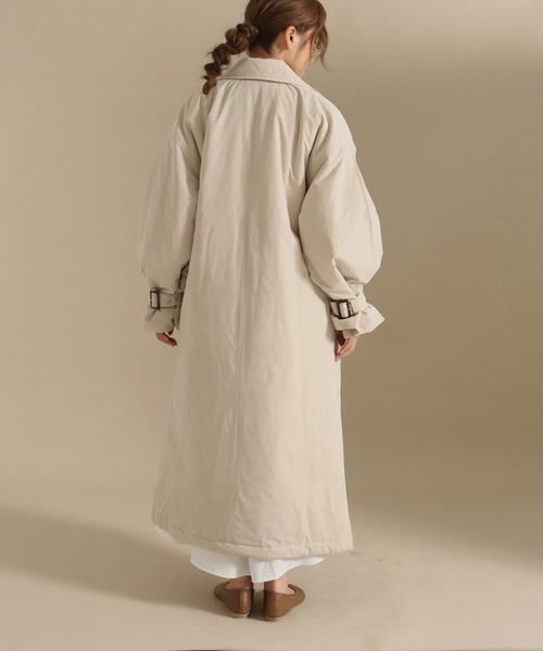 AULI（アウリィ）の「【低身長向けサイズ】中綿テーラードロングコート（ダウンジャケット/コート・レディース・ベージュ/グレー/アイボリー・S/XS）」の4枚目の写真