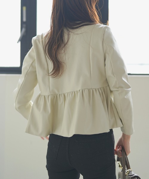 Futier land（フューティアランド）の「ウエストフリルシングルライダース（ライダースジャケット・レディース・ブラック/アイボリー・SMALL/MEDIUM/LARGE）」の3枚目の写真