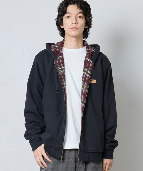 L.L.Bean(エルエルビーン)の「カタディン・アイアン・ワークス・フード・スウェットシャツ、フランネルラインド 米国フィット・レギュラー(パーカー・メンズ・チャコールグレー/ブラック/ネイビー/バーガンディー・SMALL/MEDIUM/LARGE)」の10枚目の写真