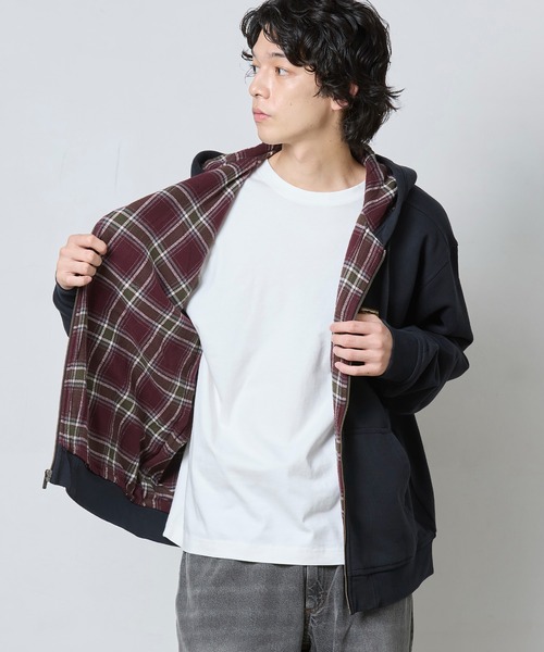 L.L.Bean(エルエルビーン)の「カタディン・アイアン・ワークス・フード・スウェットシャツ、フランネルラインド 米国フィット・レギュラー(パーカー・メンズ・チャコールグレー/ブラック/ネイビー/バーガンディー・SMALL/MEDIUM/LARGE)」の11枚目の写真