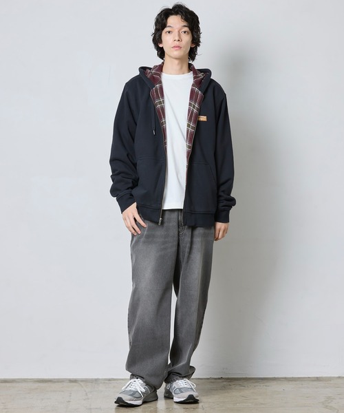 L.L.Bean(エルエルビーン)の「カタディン・アイアン・ワークス・フード・スウェットシャツ、フランネルラインド 米国フィット・レギュラー(パーカー・メンズ・チャコールグレー/ブラック/ネイビー/バーガンディー・SMALL/MEDIUM/LARGE)」の15枚目の写真