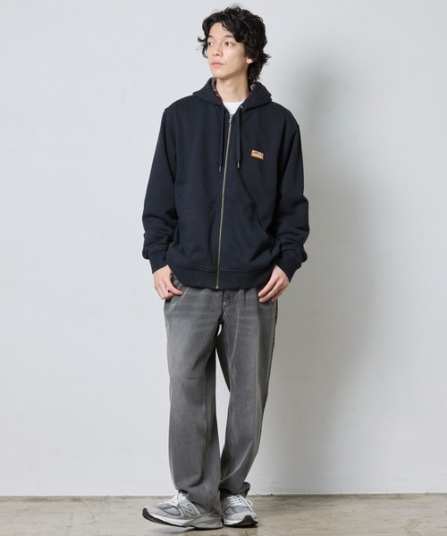 L.L.Bean(エルエルビーン)の「カタディン・アイアン・ワークス・フード・スウェットシャツ、フランネルラインド 米国フィット・レギュラー(パーカー・メンズ・チャコールグレー/ブラック/ネイビー/バーガンディー・SMALL/MEDIUM/LARGE)」の19枚目の写真