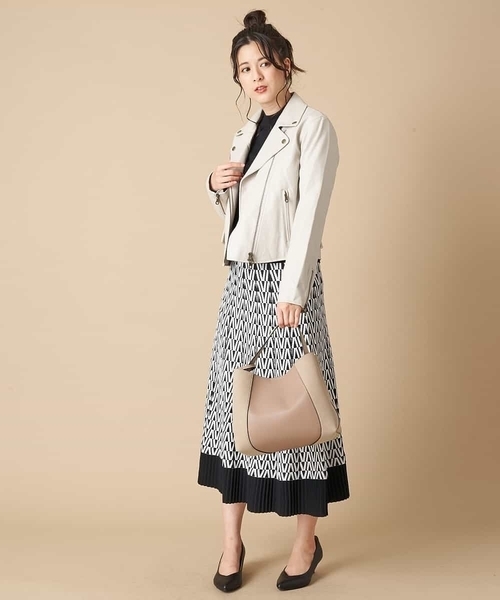 OFUON le MK(オフオンルエムケー)の「フェイクレザーライダースジャケット(ライダースジャケット・レディース・ブラック/ライトグレー・40/38)」の16枚目の写真