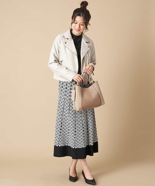 OFUON le MK(オフオンルエムケー)の「フェイクレザーライダースジャケット(ライダースジャケット・レディース・ブラック/ライトグレー・40/38)」の18枚目の写真