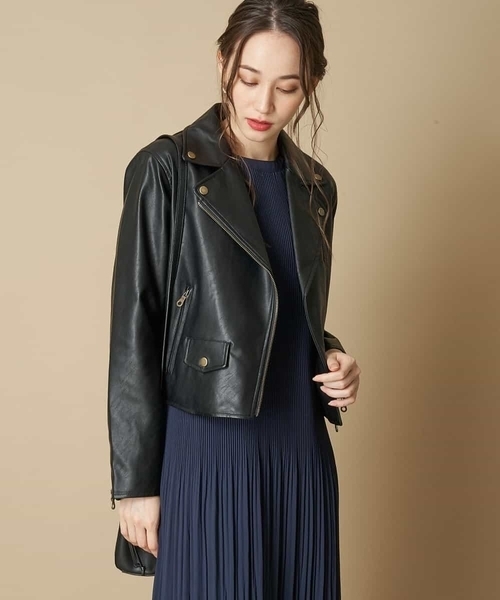 OFUON le MK(オフオンルエムケー)の「フェイクレザーライダースジャケット(ライダースジャケット・レディース・ブラック/ライトグレー・40/38)」の19枚目の写真