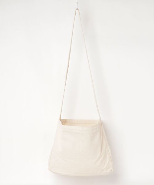 VANS(バンズ)の「HIBARIKUN CANVAS BAG 121H1190507(ショルダーバッグ・メンズ・ナチュラル・FREE)」の3枚目の写真