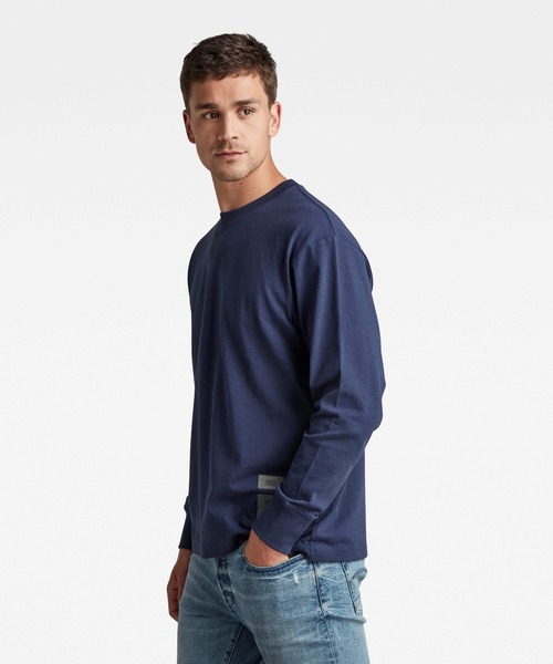 G-STAR（ジースター）の「BACK TAPE OVERSIZED T-SHIRT/ロンT/オーバーサイズ（Tシャツ/カットソー・メンズ・ダークオリーブ/ダークブルー・SMALL/LARGE/X-SMALL/MEDIUM/X-LARGE）」の12枚目の写真