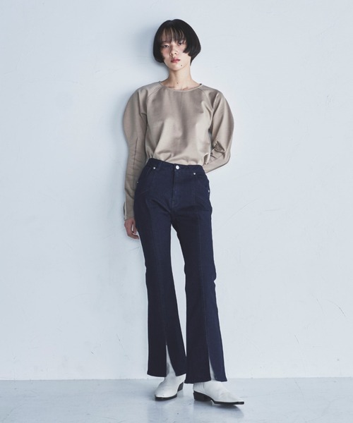 lautreamont BLEUBLANC（ロートレアモンブルーブラン）の「<lautreamont BLEUBLANC>フロントスリットクラシックデニムパンツ（デニムパンツ・レディース・ブラック/ネイビー・7号/9号/11号）」の4枚目の写真