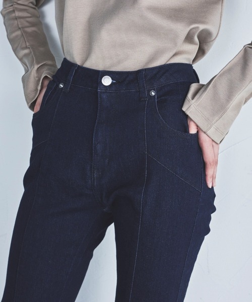 lautreamont BLEUBLANC（ロートレアモンブルーブラン）の「<lautreamont BLEUBLANC>フロントスリットクラシックデニムパンツ（デニムパンツ・レディース・ブラック/ネイビー・7号/9号/11号）」の6枚目の写真