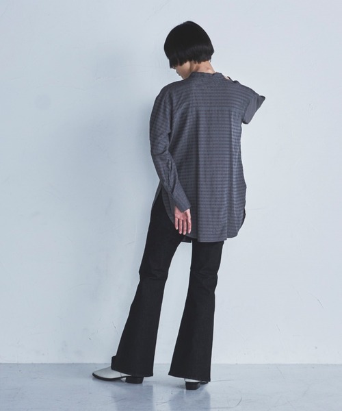 lautreamont BLEUBLANC（ロートレアモンブルーブラン）の「<lautreamont BLEUBLANC>フロントスリットクラシックデニムパンツ（デニムパンツ・レディース・ブラック/ネイビー・7号/9号/11号）」の5枚目の写真