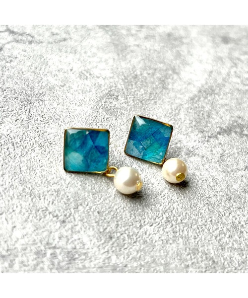 tone(トーン)の「【Willija】金属アレルギー対応《華澄》花びらのピアス(MA)(ピアス(両耳用)・レディース・ピンク/オレンジ/ブルー/グリーン/ホワイト/ネイビー・FREE)」の22枚目の写真