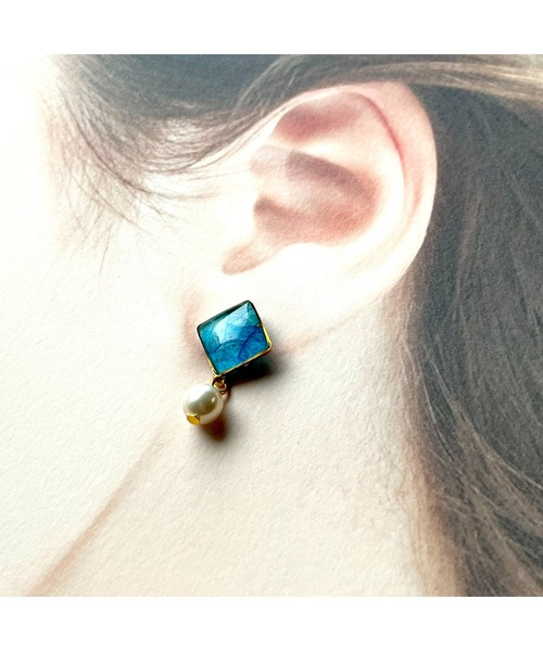 tone(トーン)の「【Willija】金属アレルギー対応《華澄》花びらのピアス(MA)(ピアス(両耳用)・レディース・ピンク/オレンジ/ブルー/グリーン/ホワイト/ネイビー・FREE)」の16枚目の写真