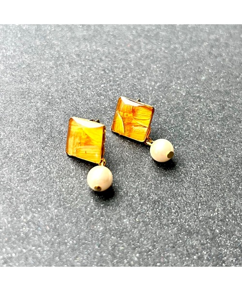 tone(トーン)の「【Willija】金属アレルギー対応《華澄》花びらのピアス(MA)(ピアス(両耳用)・レディース・ピンク/オレンジ/ブルー/グリーン/ホワイト/ネイビー・FREE)」の13枚目の写真