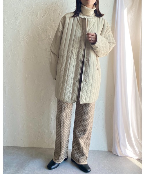 She's Closet（シーズクローゼット）の「ノーカラーパイピング中綿縦キルティングジャケットコート（ノーカラーコート・レディース・ベージュ/アイボリー/モカ・FREE）」の18枚目の写真