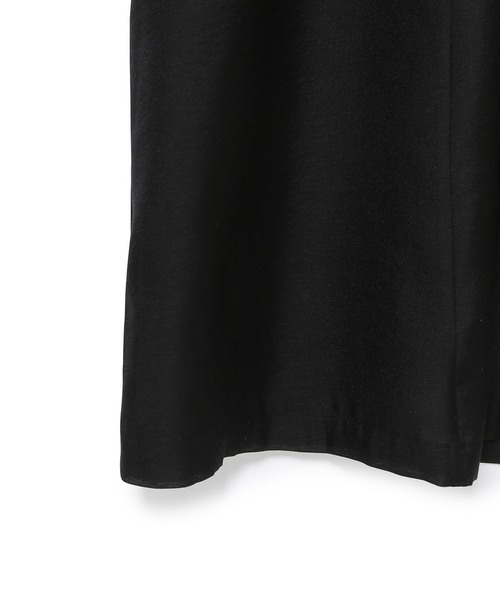 ADAM ET ROPE'(アダムエロペ)の「フォルムスリーブIラインドレス(ワンピース・レディース・ブラック/ブルー・FREE)」の6枚目の写真