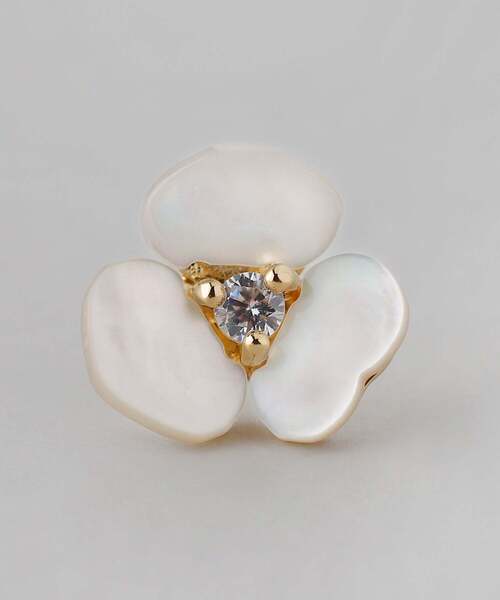 ANEMONE（アネモネ）の「ビジュー×シェルフラワーピアス（ピアス（両耳用）・レディース・アイボリー・FREE）」の13枚目の写真