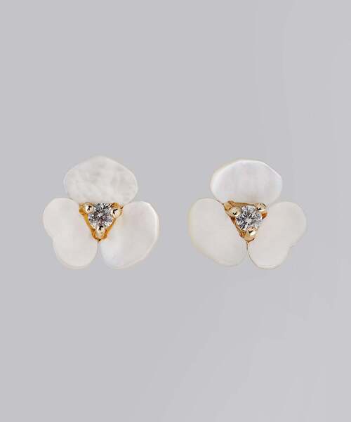 ANEMONE（アネモネ）の「ビジュー×シェルフラワーピアス（ピアス（両耳用）・レディース・アイボリー・FREE）」の14枚目の写真